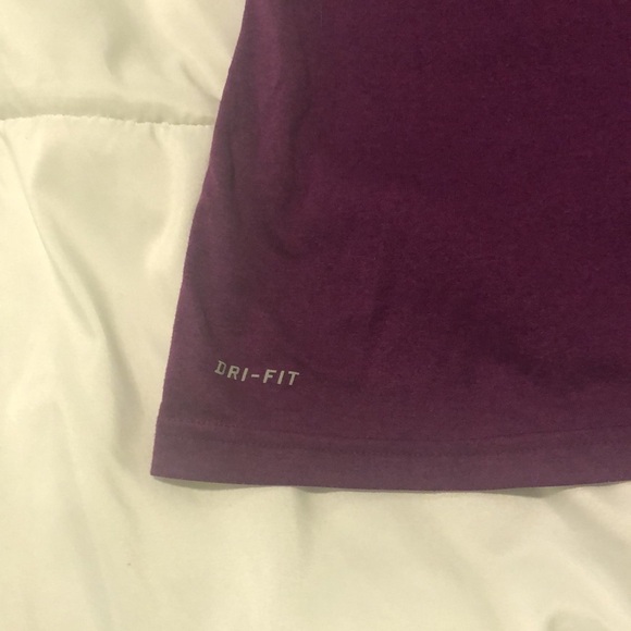 Nike running Dri-Fit T-shirt short sleeve in purple with Run saying and swoosh - Picture 4 of 7
